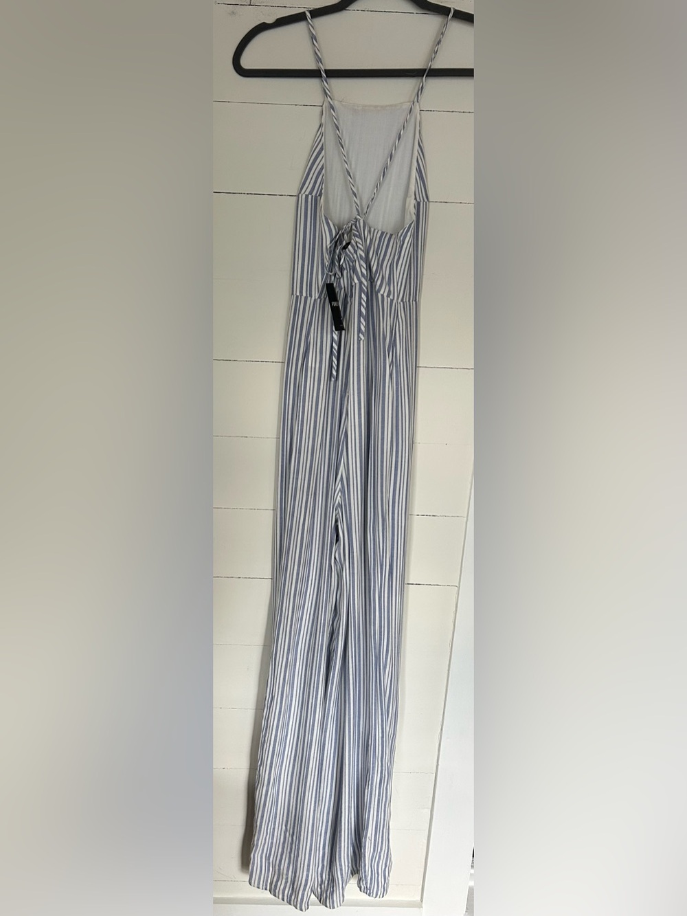 NWT Forever 21 Blue and White Striped Spaghetti Strap Jumpsuit, Size Small - Picture 4 of 6